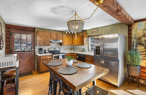 Waynesville Cabin | Red Maple Retreat - entire property