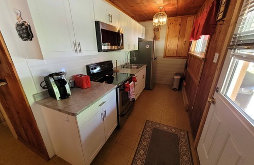 Petawawa Cabin | Red Pine Cabin at Pine Ridge Park