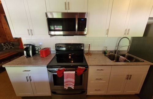 Petawawa Cabin | Red Pine Cabin at Pine Ridge Park