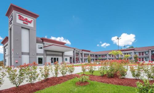 Mont Belvieu Hotel | Red Roof Inn Baytown