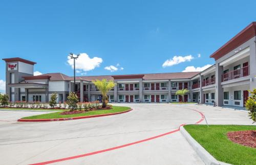 Mont Belvieu Hotel | Red Roof Inn Baytown