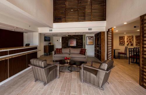 Addicks Hotel | Red Roof Inn PLUS+ Houston - Energy Corridor