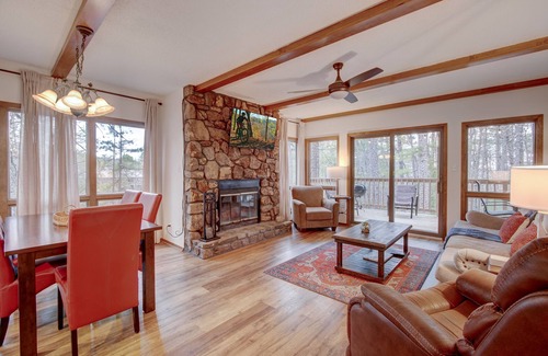 Mount Ida Condo | Redbird Retreat on Great Lake Ouachita Next To Pool with a Private Deck by LOVR