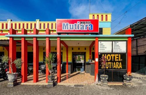 Ponorogo Hotel | RedDoorz at Hotel Mutiara Ponorogo