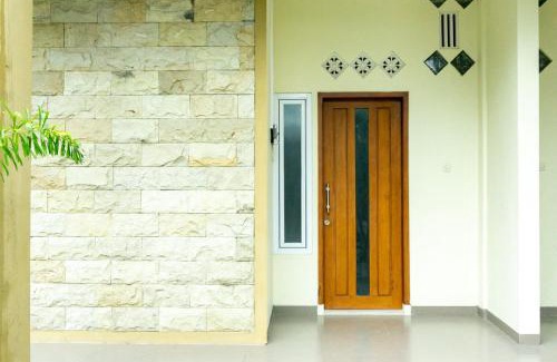 Ngawi House | RedDoorz near Benteng Van Den Bosch