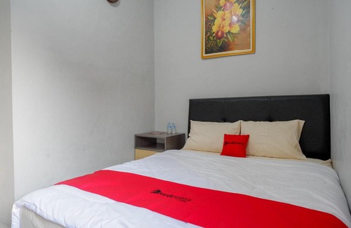 Colomadu Hotel | RedDoorz near Jalan Adi Sucipto Solo