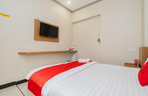 Pare Hotel | RedDoorz near Kampung Inggris Pare