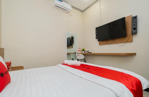 Pare Hotel | RedDoorz near Kampung Inggris Pare