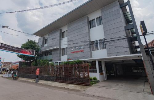 West Cirebon Hotel | RedDoorz Plus @ Cirebon City Center