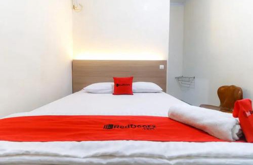 Jambi House | RedDoorz Plus near WTC Batanghari Mall