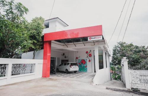 Jambi House | RedDoorz Syariah near Arafah Hospital Jambi