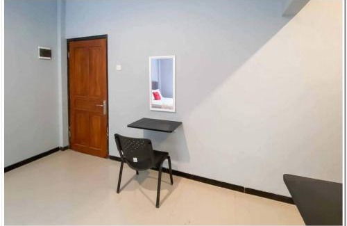 Sedati Hotel | RedDoorz Syariah near T2 Juanda Airport 2