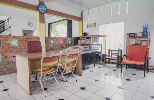 Jambi House | RedDoorz Syariah @ Pasir Putih Jambi