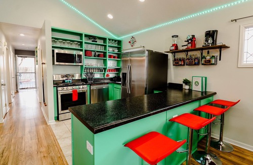 Wheat Ridge House | RedRocks Cozy Home HotTub PS5 PoolTable Arcade