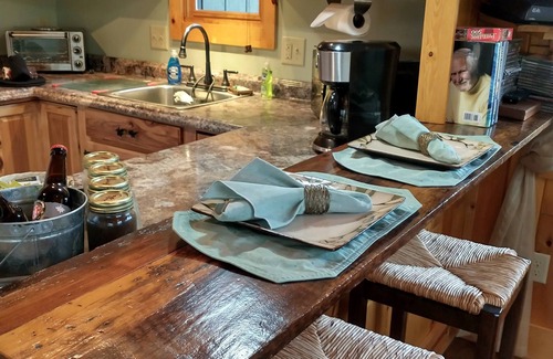 Waynesville Cabin | REDUCED! SPECIAL NIGHTLY RATE! PRIVATE IN THE COUNTRY! CENTRAL LOCATION!