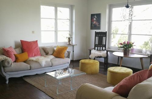 Breiholz House | Reetdachhaus Eiderblick