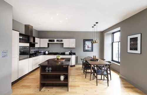 New Town Apartment | Refined Apartment nestled in New Town