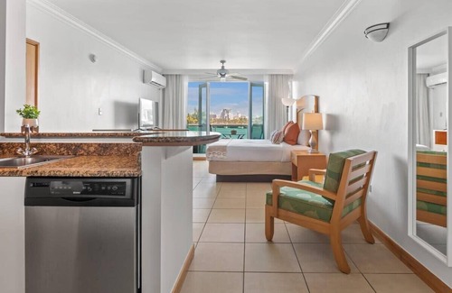 Puerta de Tierra Apartment | Regatta Studio | Studio apartment in trendy San Juan location