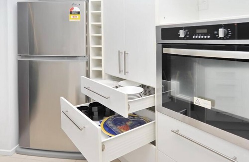 Riccarton Apartment | Regents Villas-Regents Villas A & B: Two homes in one