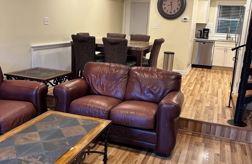 Country Club Estates House | Rehoboth Townhouse with Pool! 3 Blocks to Beach!