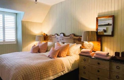 Coupar Angus Apartment | Reidochie Stables luxury haven overlooking garden