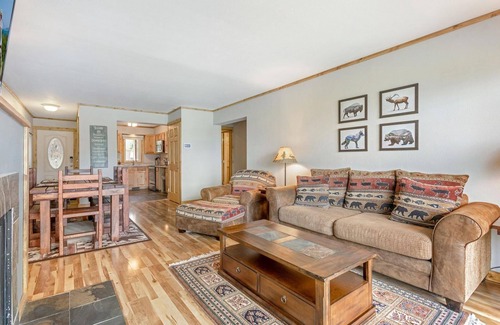 Wildernest Condo | Relax and Enjoy Views of the Continental Divide, Mountains, and Lake. Central to 7 Major Ski Areas!