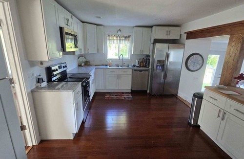 Faribault House | Relax and have fun all year-round at Casita Rosita on Roberds Lake.