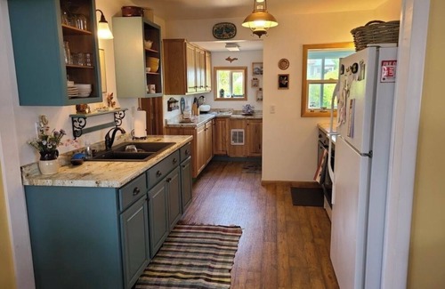Eagle Harbor Cottage | Relax at our Cozy Cottage in the heart of Eagle Harbor