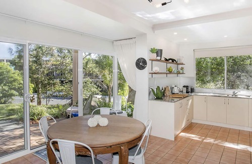 Mollymook Beach Apartment | Relax at The Sands - Exceptionally presented unit just moments from the beach