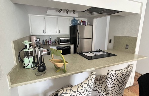 Baristo Condo | Relax in a 2-Bedroom Oasis Steps from Downtown. Your Ideal Vacation Retreat!