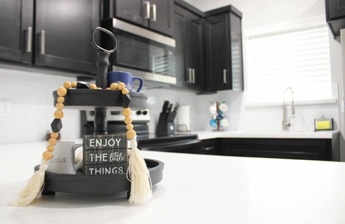 Edinburg Apartment | Relax in Comfort, Modern and Style – 2BR/2BA Retreat in Edinburg