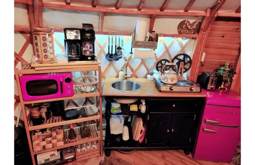 Tukwila Cabin | Relax in the City at Our Unique Yurt Retreat