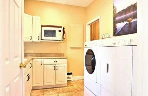 Alpine Lake House | Relax in this Spacious Craftsman style home at Alpine Lake with new golf cart