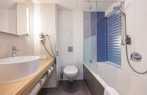 Municipality of Nieuwegein Hotel | Relax & Recharge: Beautiful Retreat with Free Parking & Wellness Options