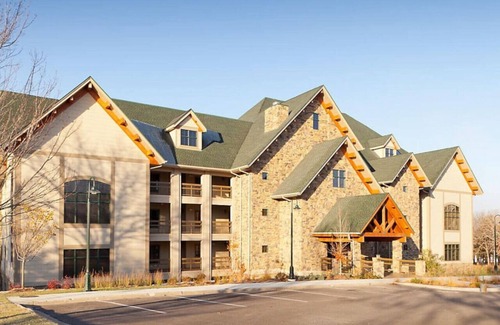 Big Cedars Condo | Relax surrounded by nature in this 1BD resort condo with resort amenities