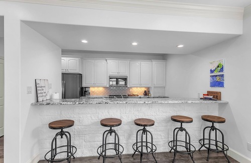 Graford House | Relax, Unwind & Dockside Dine by the Lake