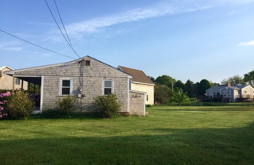 Little Compton Cottage | Relax Watching Sunrises Over South Shore Beach in LC!