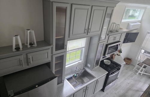 Silver Lake RV Rental | Relaxing 1Bed/1Bath + Loft For Extra Sleeping & Porch – Sun Retreats Campground