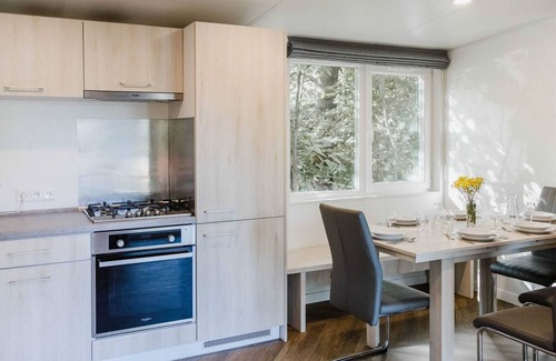 Turnhout Apartment | Relaxing Apartment with Jacuzzi