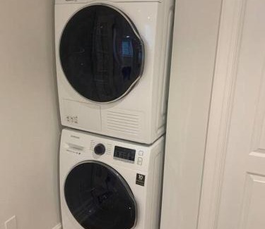 Newmarket Apartment | Relaxing cheerful comfy bright studio