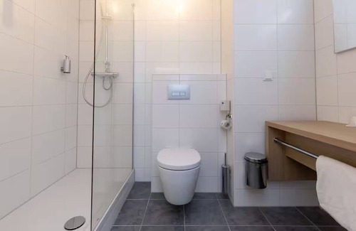 Winterswijk Hotel | Relaxing Getaway with Indoor Pool, Sauna & Lush Garden in Winterswijk