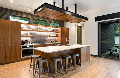 Old Town West House | Relaxing in Paradise with Private Rooftop Deck!