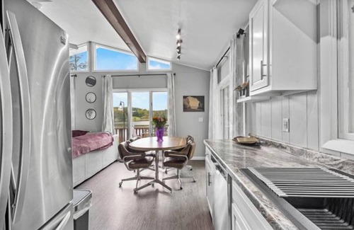 Carter House | Relaxing Lake Home that is certain to create smiles and memories for all ages!