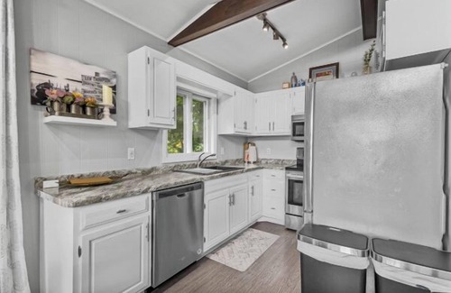 Carter House | Relaxing Lake Home that is certain to create smiles and memories for all ages!