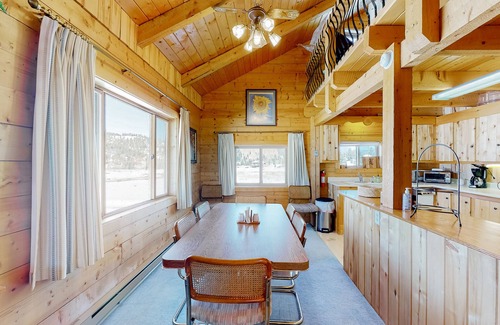 South Fork House | Relaxing mountain home, huge deck with great views and large private yard