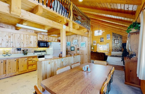 South Fork House | Relaxing mountain home, huge deck with great views and large private yard