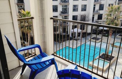 Astrodome Apartment | Relaxing Pool View Apt Reliant Stadium/Medical Center