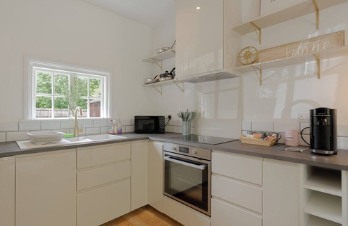 Newbury Cottage | Relaxing Riverfront Cottage with nPrivate Terrace