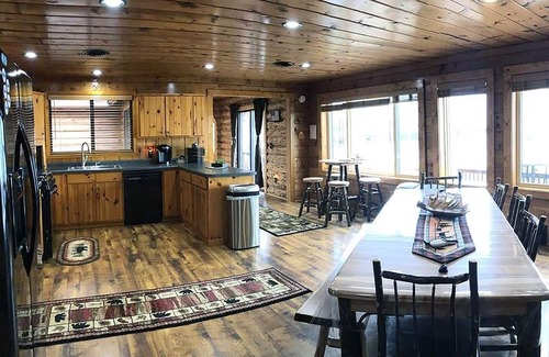 Big Bay House | Relaxing Sandy Beach Retreat on Lake Superior