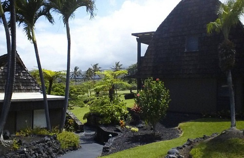 Punaluu Condo | Relaxing Studio Condo Getaway, Minutes From Black Sand Beach *Newly Renovated*